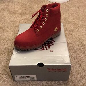 Timberland - Red 6” boots - limited release